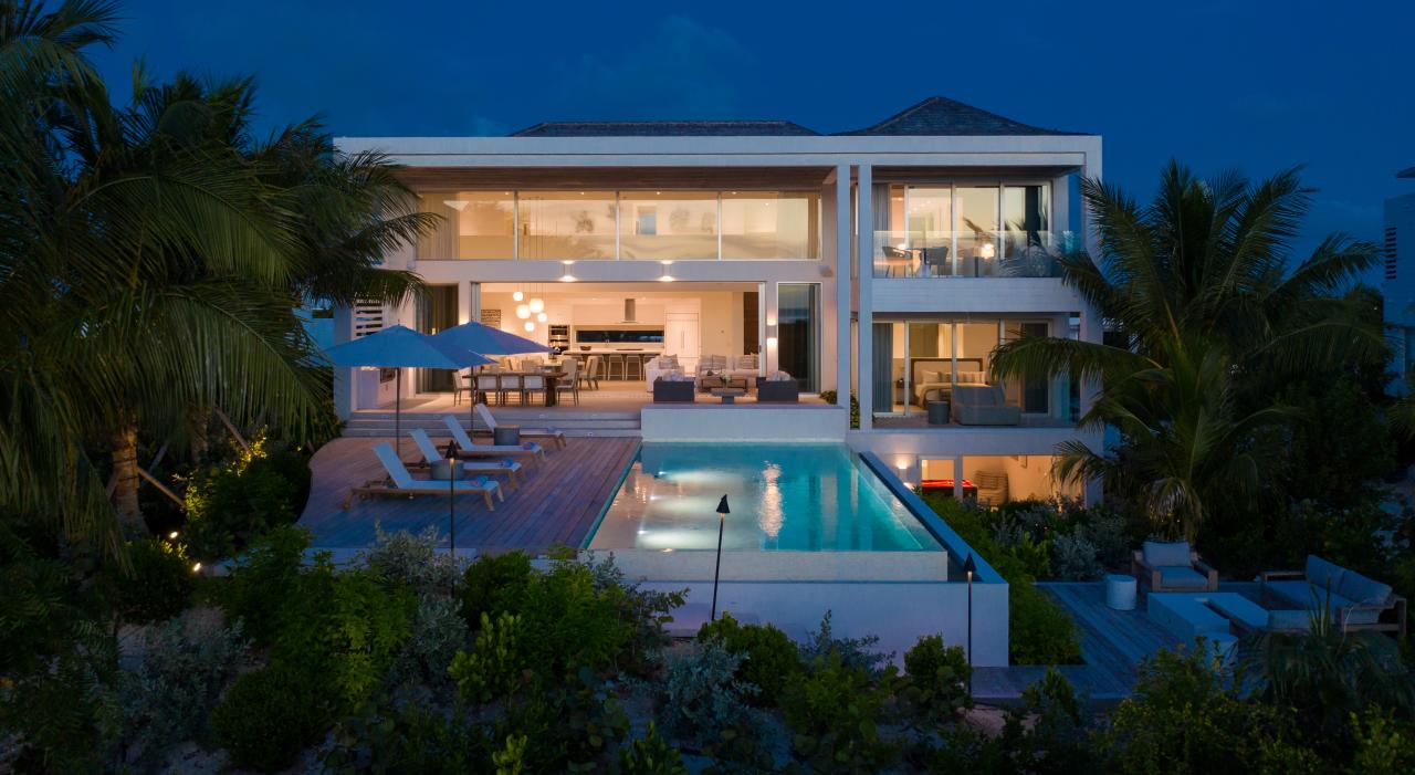 Beach Enclave Grace Bay (5 Bed Ocean View)