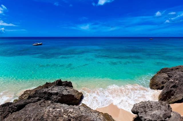 Sandy Cove 302 in St. James, Barbados