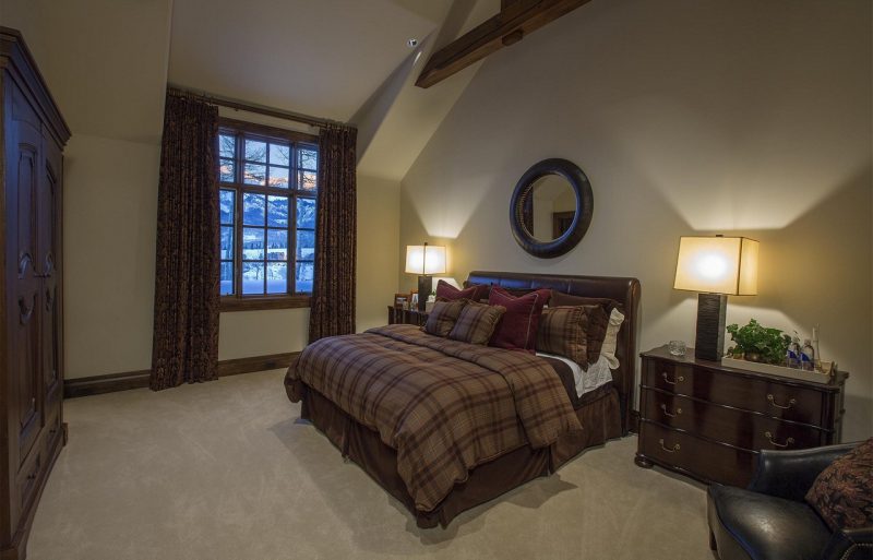 Knightsbridge photo 15
